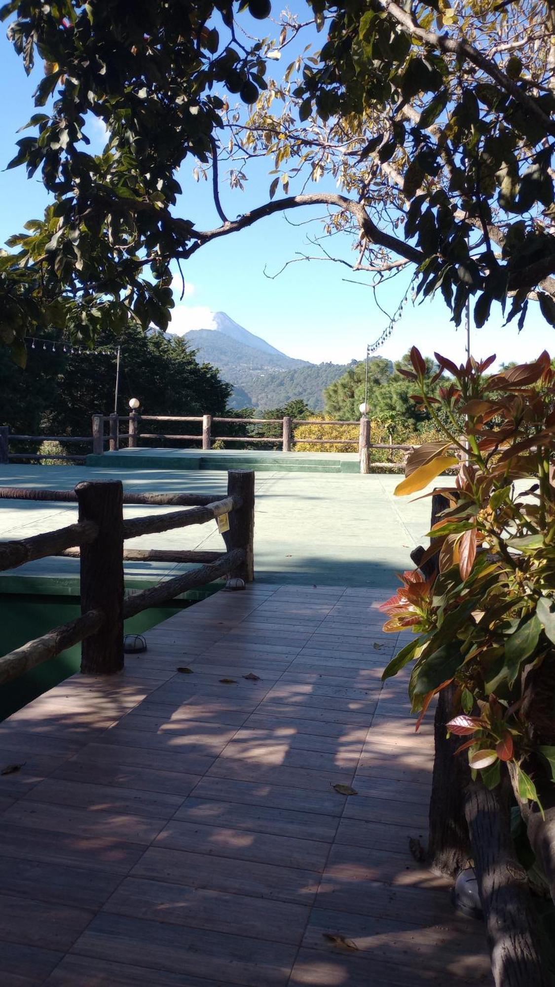 Hotel Y Restaurante Hacienda Los Volcanes Santa Lucía Milpas Altas Exterior foto